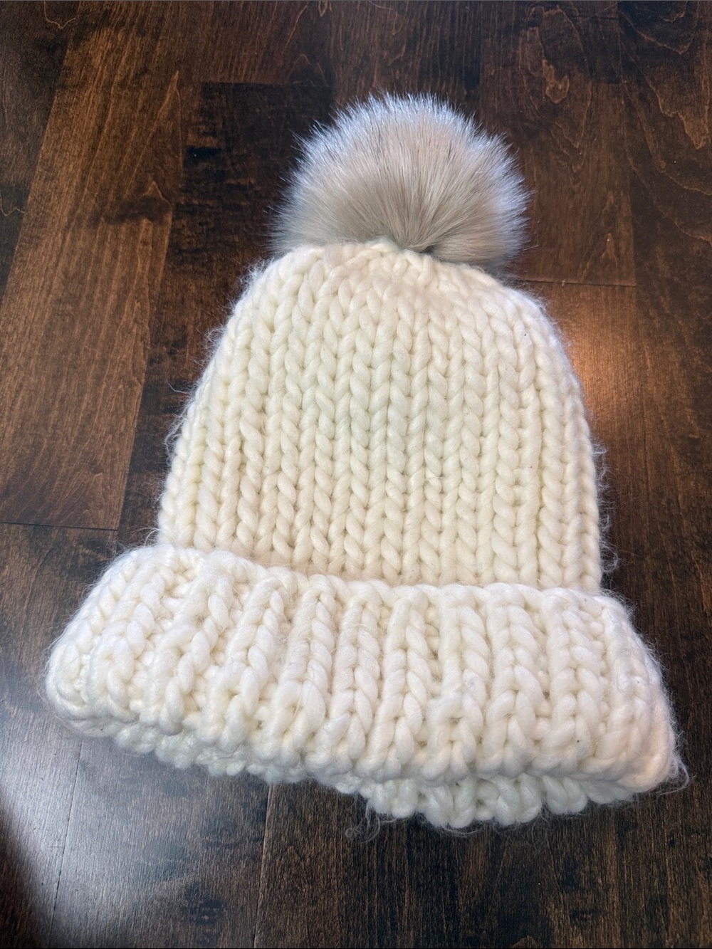 Aritzia Cream Pom Pom Beanie Hat